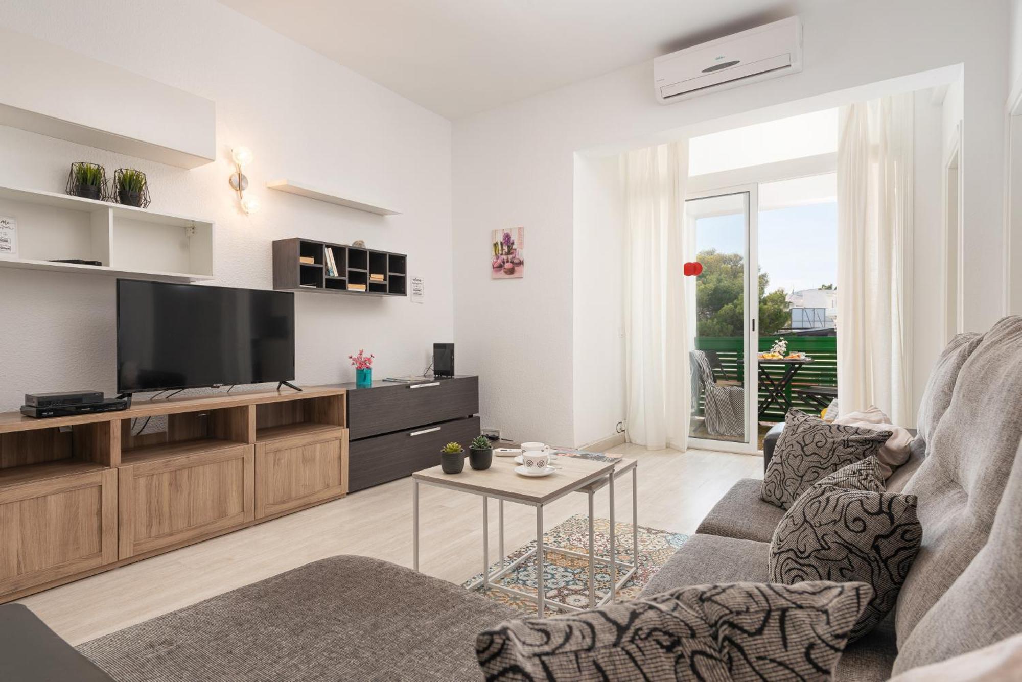 Apartment Xara Torres, At The Beach Of Alcudia Port de Alcudia  Exterior foto