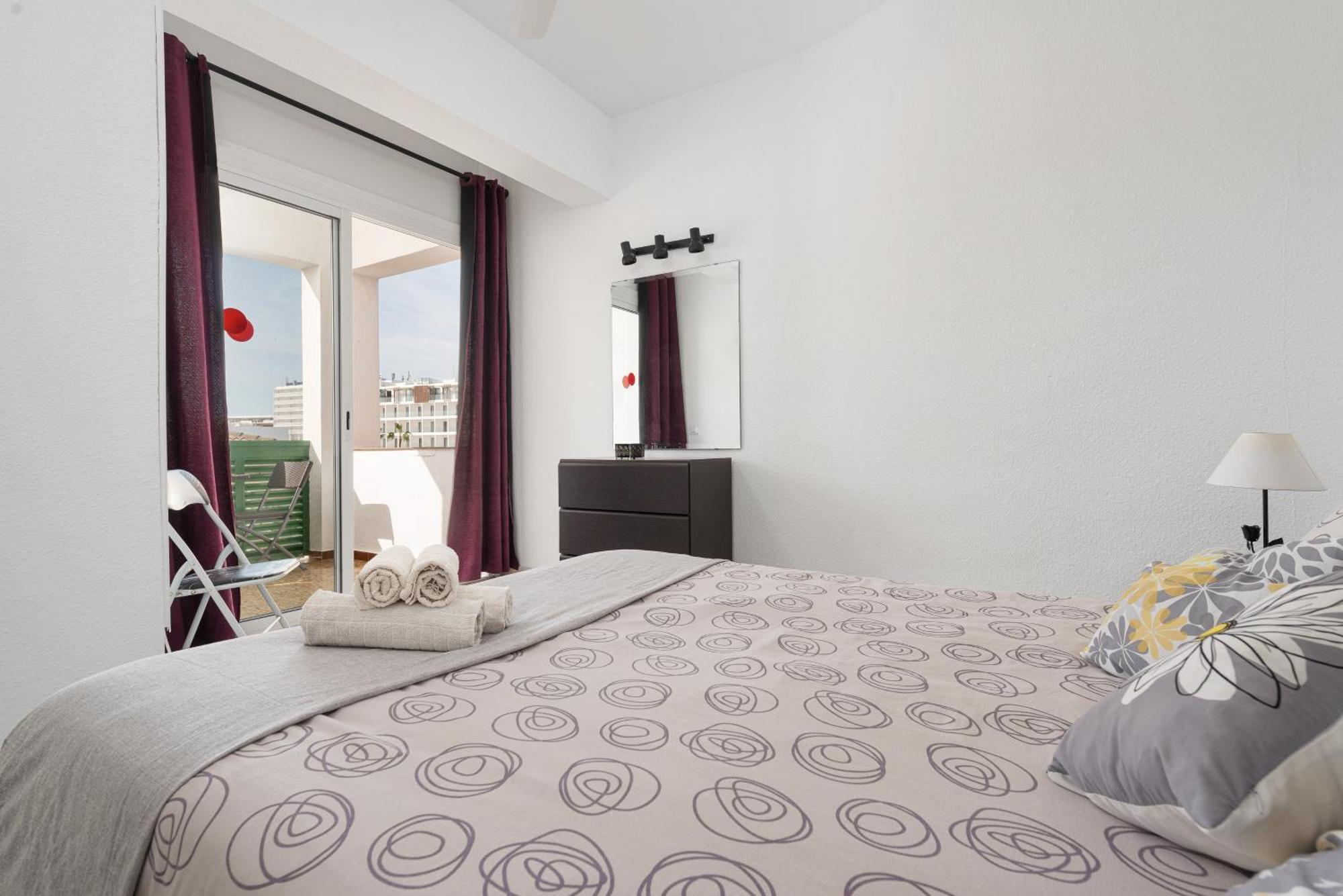 Apartment Xara Torres, At The Beach Of Alcudia Port de Alcudia  Exterior foto
