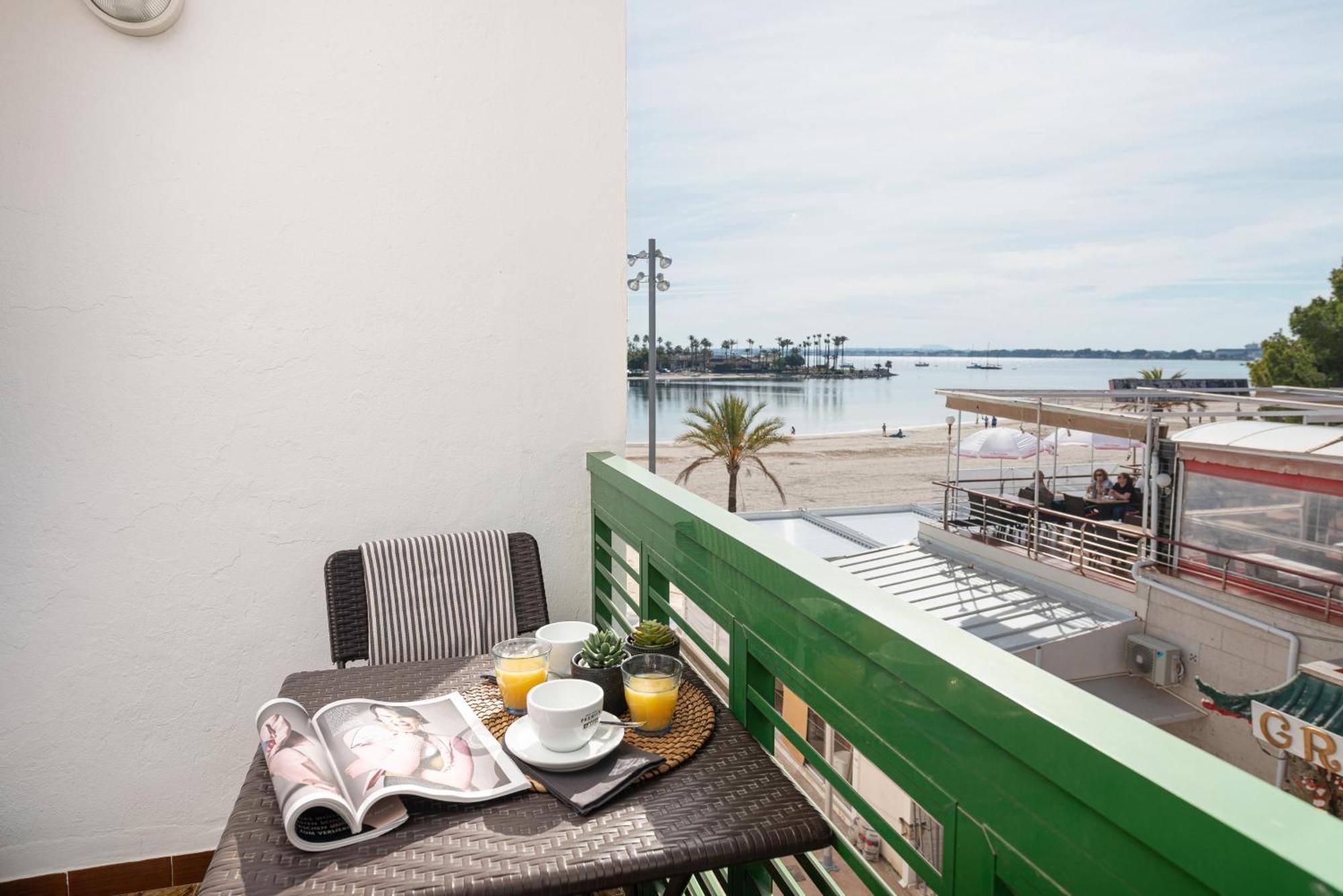 Apartment Xara Torres, At The Beach Of Alcudia Port de Alcudia  Exterior foto